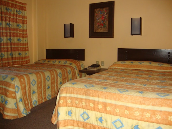 Down comforters, WiFi (free) - Hotel San Alberto (Hermosillo)