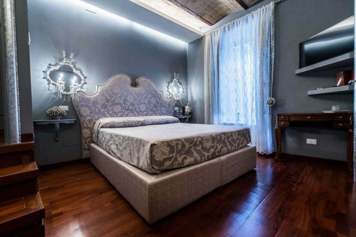 Driepersoonskamer | Italiaanse Frette-lakens, luxe beddengoed, donzen dekbedden