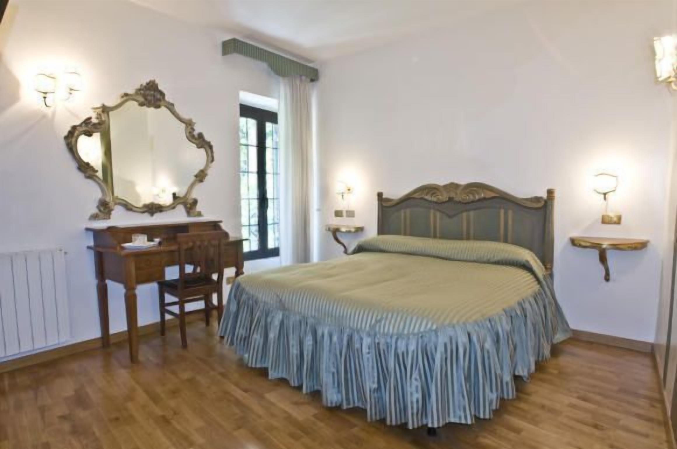 frette italian sheets, premium bedding, down duvets, pillow-top beds