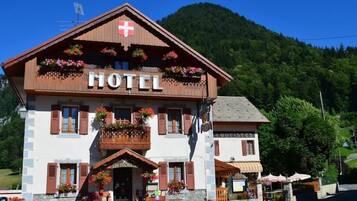 Fachada da propriedade