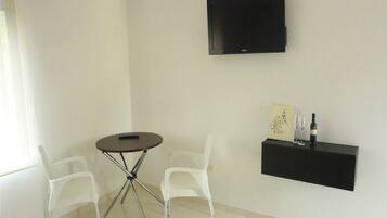 Standard Double Room | Select Comfort beds, minibar, in-room safe, free cots/infant beds