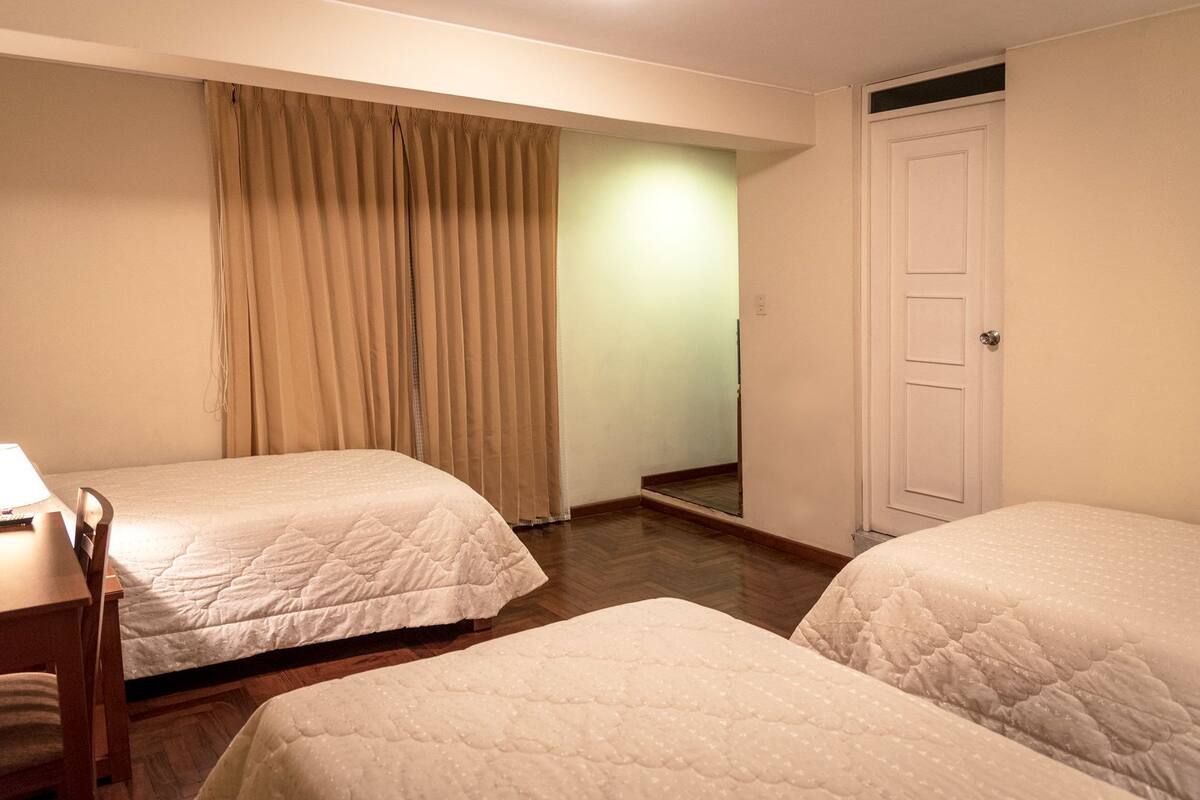 Chambre Triple, 3 lits une place, non-fumeur