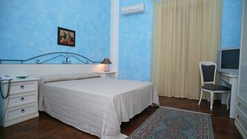 Hypo-allergenic bedding, down comforters, Tempur-Pedic beds, minibar