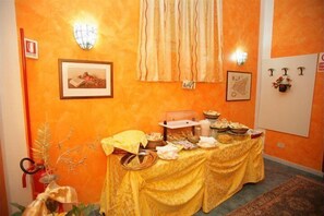 Desayuno buffet incluido todos los días 