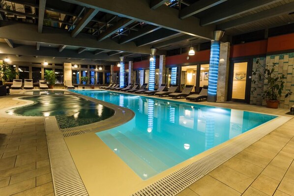 Indoor pool, outdoor pool