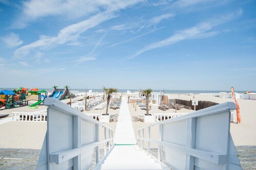 Beach Hotel Helios by CW Hotel Collection