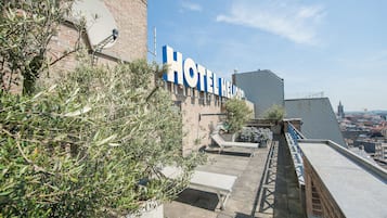 Sun deck