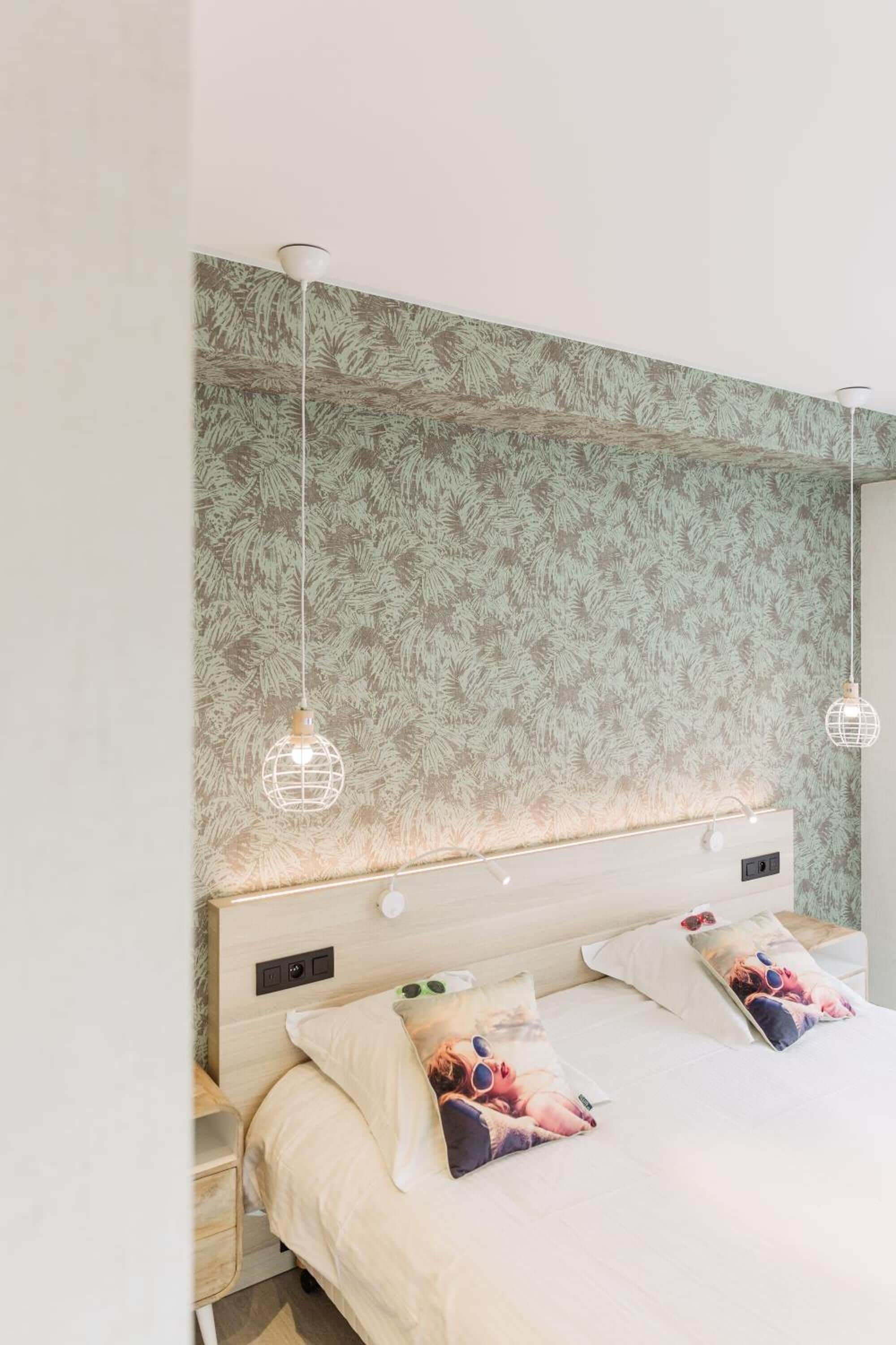 minibar, in-room safe, desk, laptop workspace