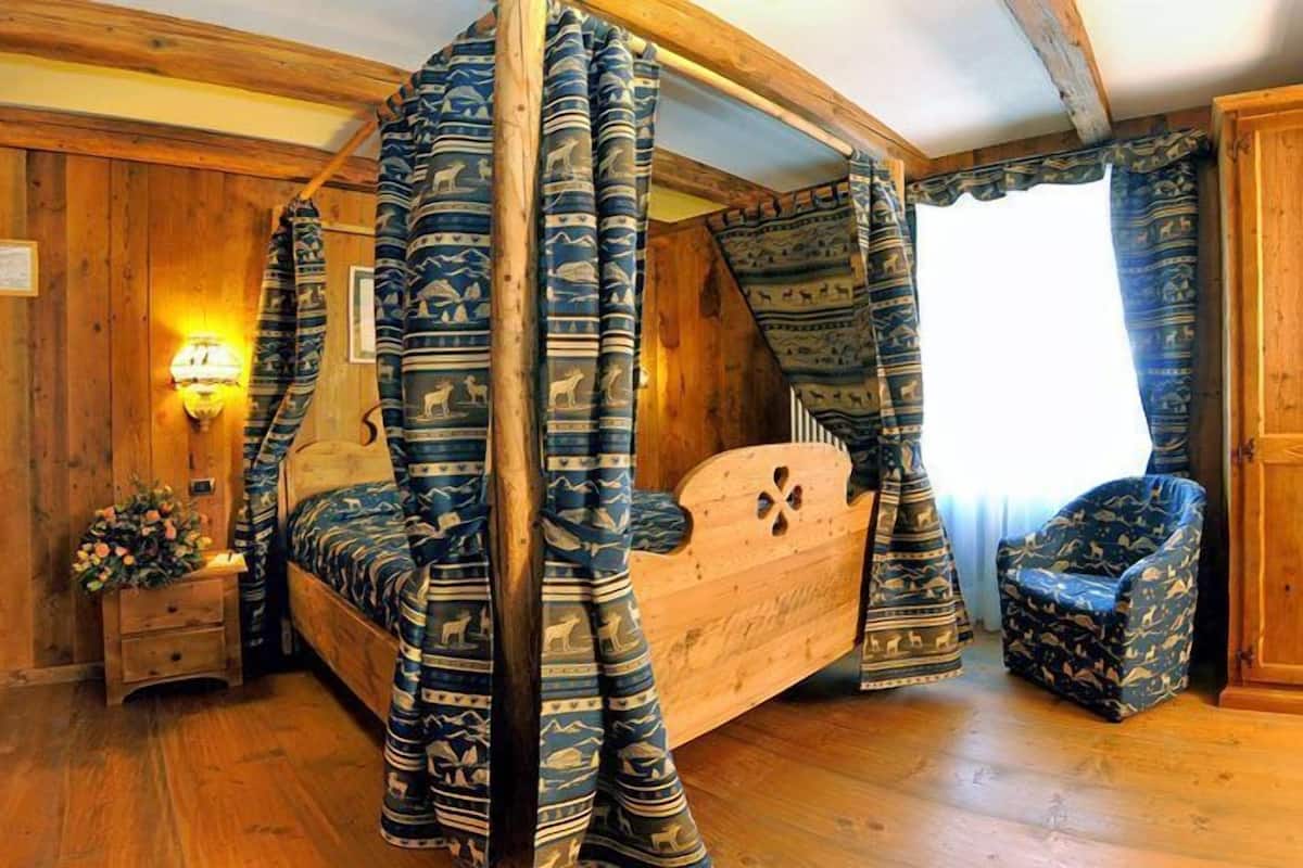 Superior Double or Twin Room | Minibar, in-room safe, free WiFi