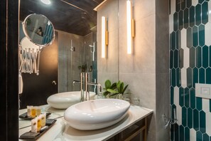 Premium Room | Bathroom sink - The Eldan Hotel (Jerusalem)
