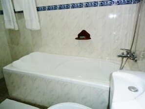 مغطس/حوض استحمام عميق