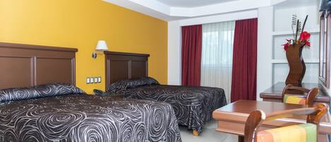 Caja fuerte, escritorio, wifi gratis