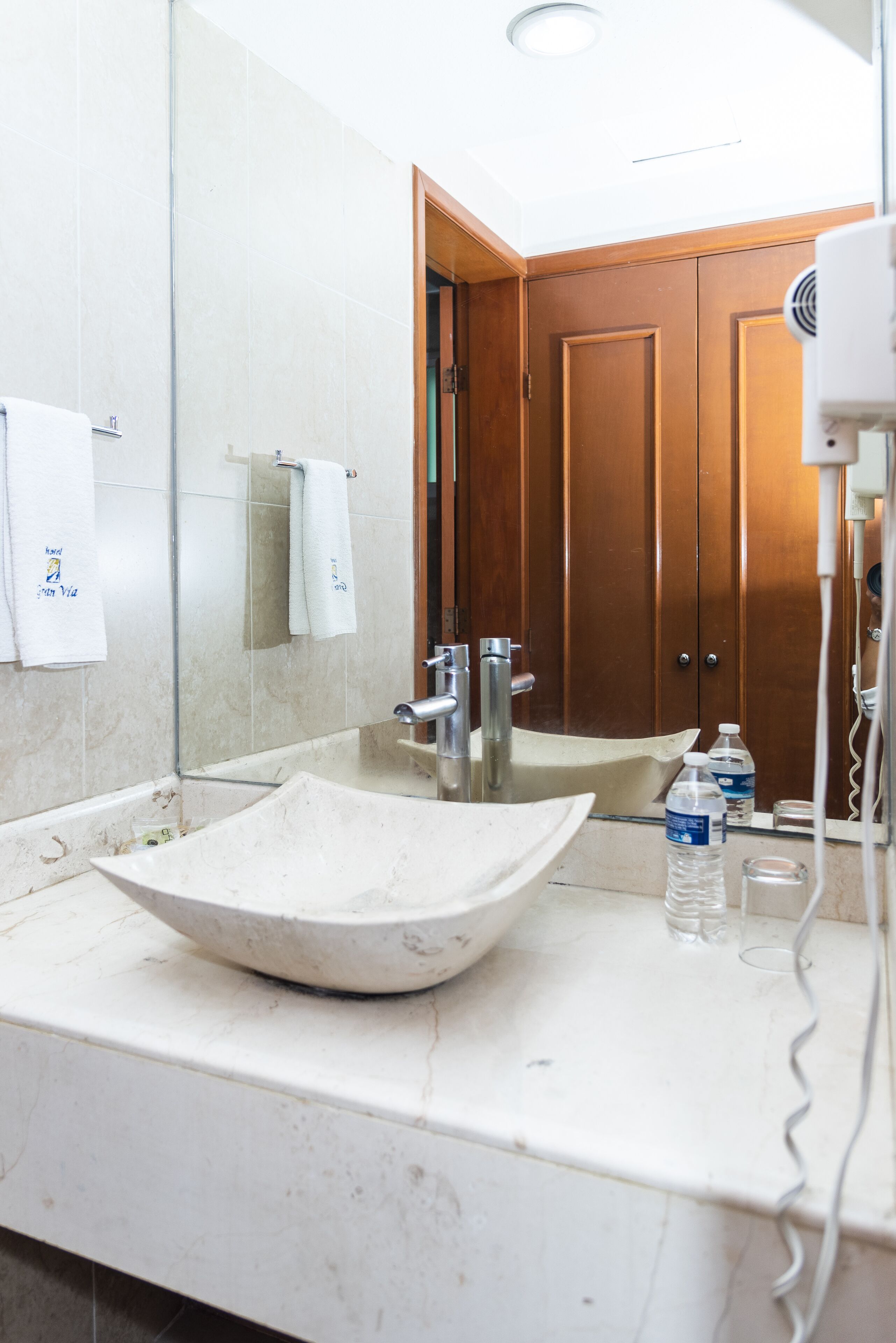 standard room, 1 king bed | bathroom sink