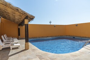Outdoor pool - Hotel Gran Via (Veracruz)