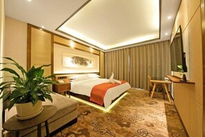 Desk, rollaway beds - Oriental Landscape Holiday Hotel (Chongqing)