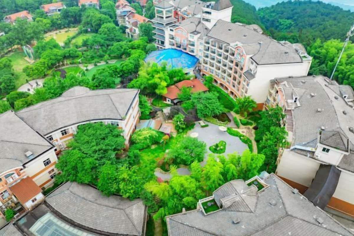 Skrivebord, ekstra senge (tillægsgebyr)