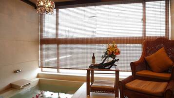 Villa, 3 Bedrooms | Bathroom | Combined shower/tub, deep soaking tub, designer toiletries, hair dryer