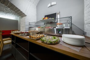 Daily buffet breakfast for a fee - Hotel Noir (Prague)