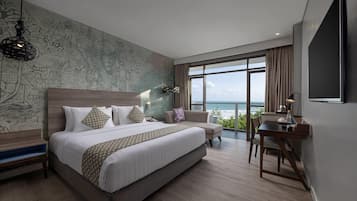 Executive Balcony King | Premium bedding, in-room safe, desk, iron/ironing board