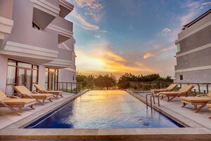 2 piscinas al aire libre, sillones reclinables de piscina