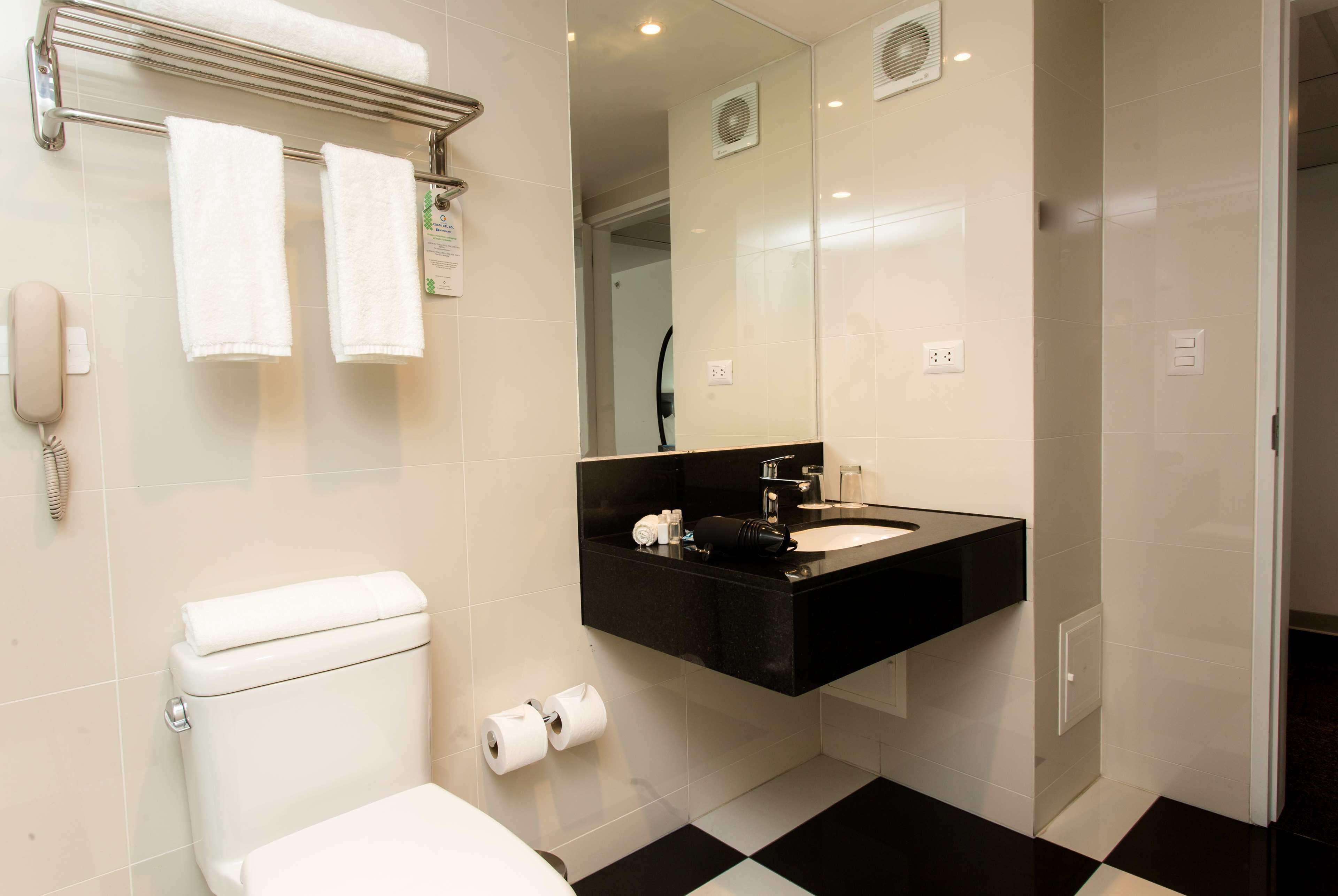 combined shower/bathtub, deep-soaking bathtub, rainfall showerhead