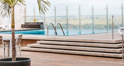 Wyndham Costa del Sol Tumbes