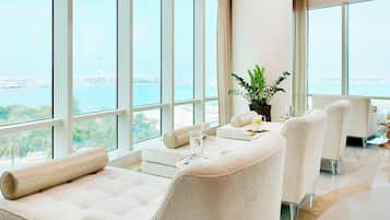 Phòng trị liệu đôi, phòng tắm hơi, bồn tắm thủy lực, phòng xông hơi