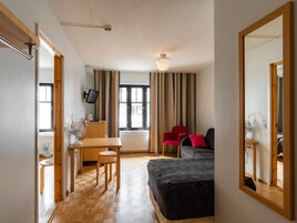 Apartment, 1 Bedroom | Iron/ironing board, free WiFi, bed sheets
