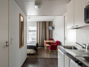 Superior Twin Room, Sauna | Iron/ironing board, free WiFi, bed sheets - Hotel Jahtihovi (Kuopio)