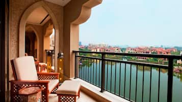 1 bedroom, premium bedding, down comforters, minibar