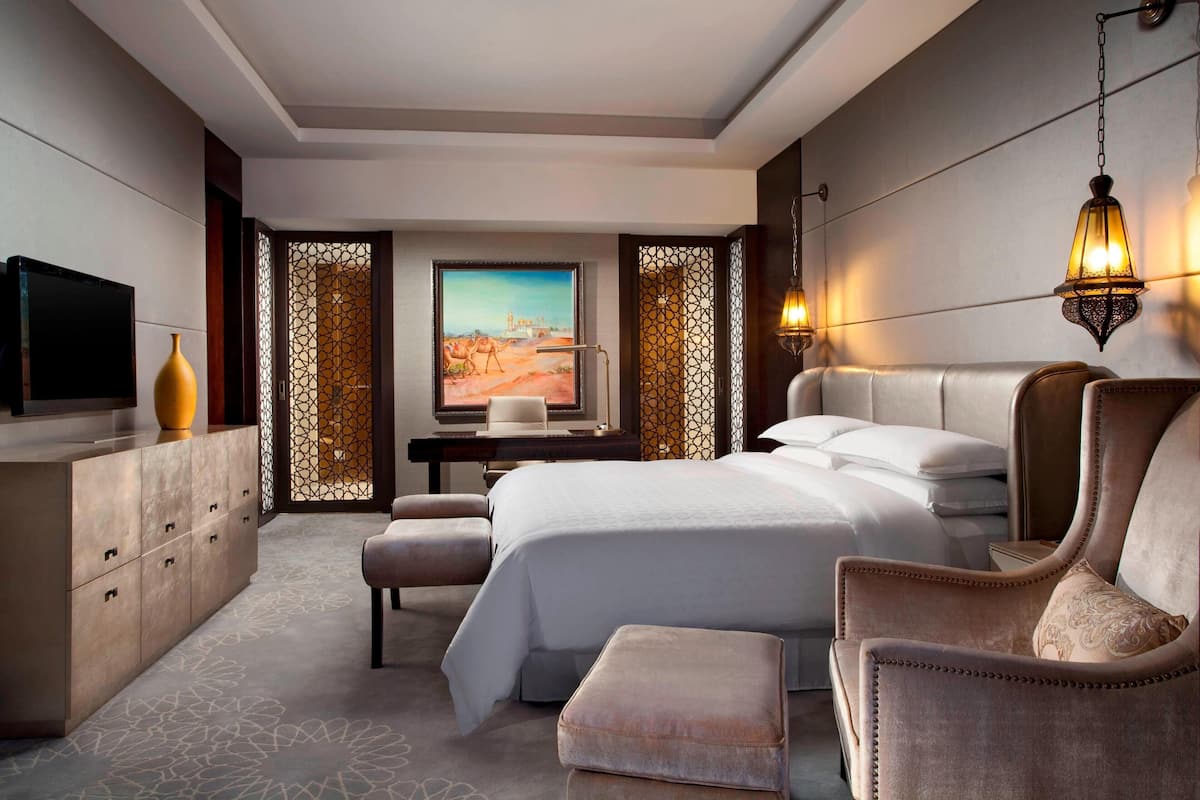 1 bedroom, premium bedding, down duvets, minibar