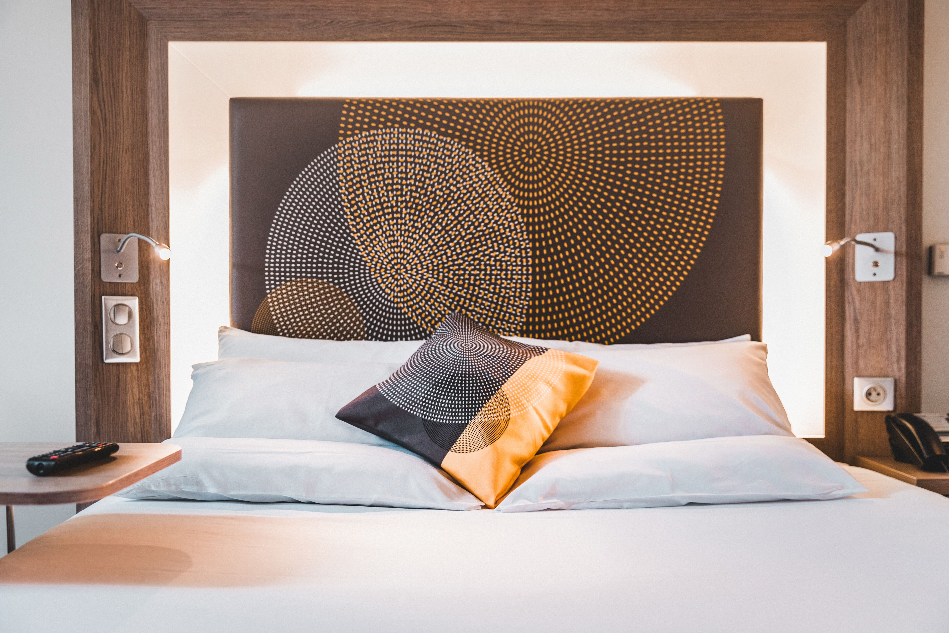 premium bedding, free minibar, in-room safe, desk