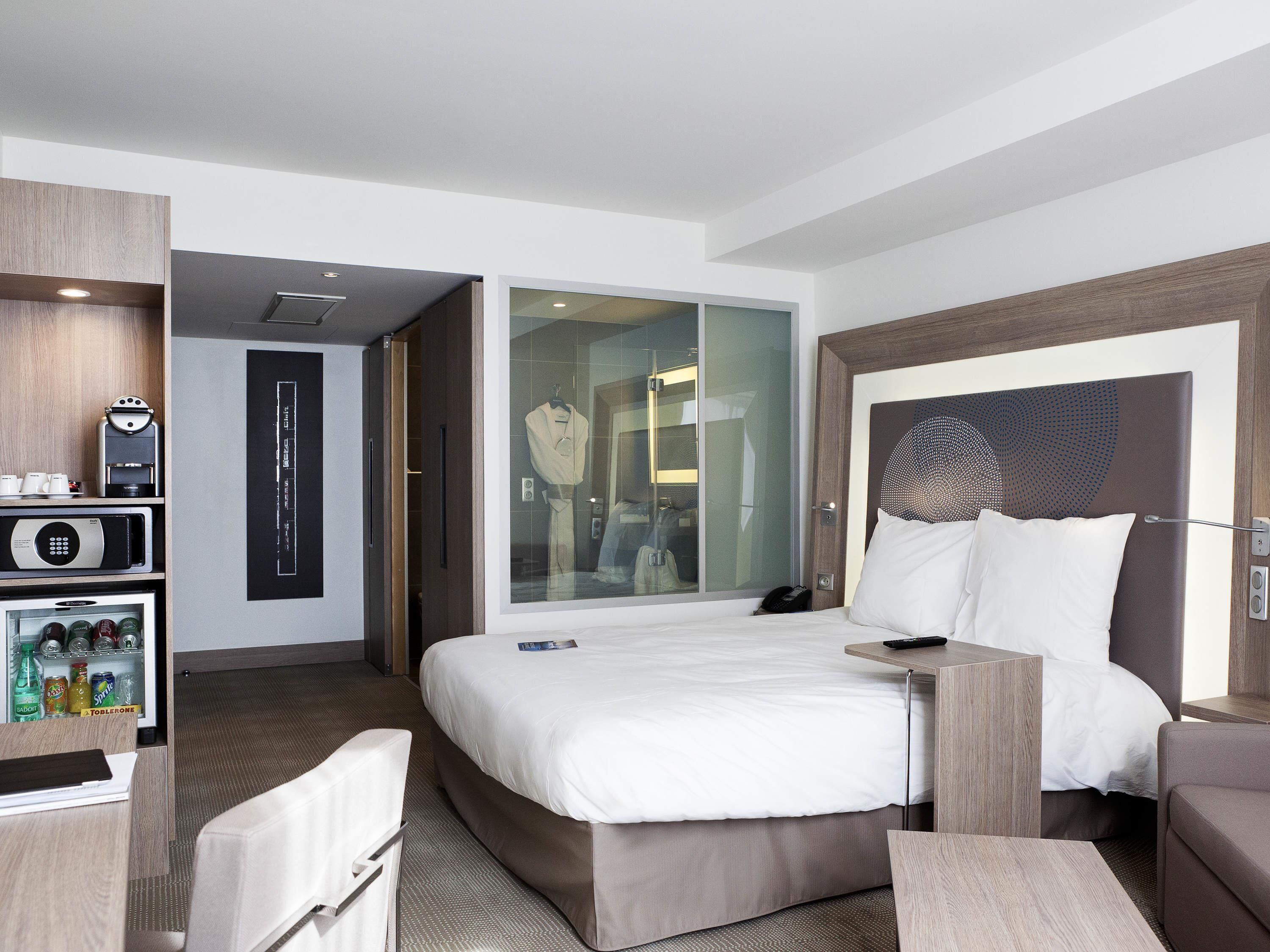 Executive Room, 1 Double Bed with Sofa Bed for Children Only | 高級寢具、免費迷你吧、客房內保險箱、書桌