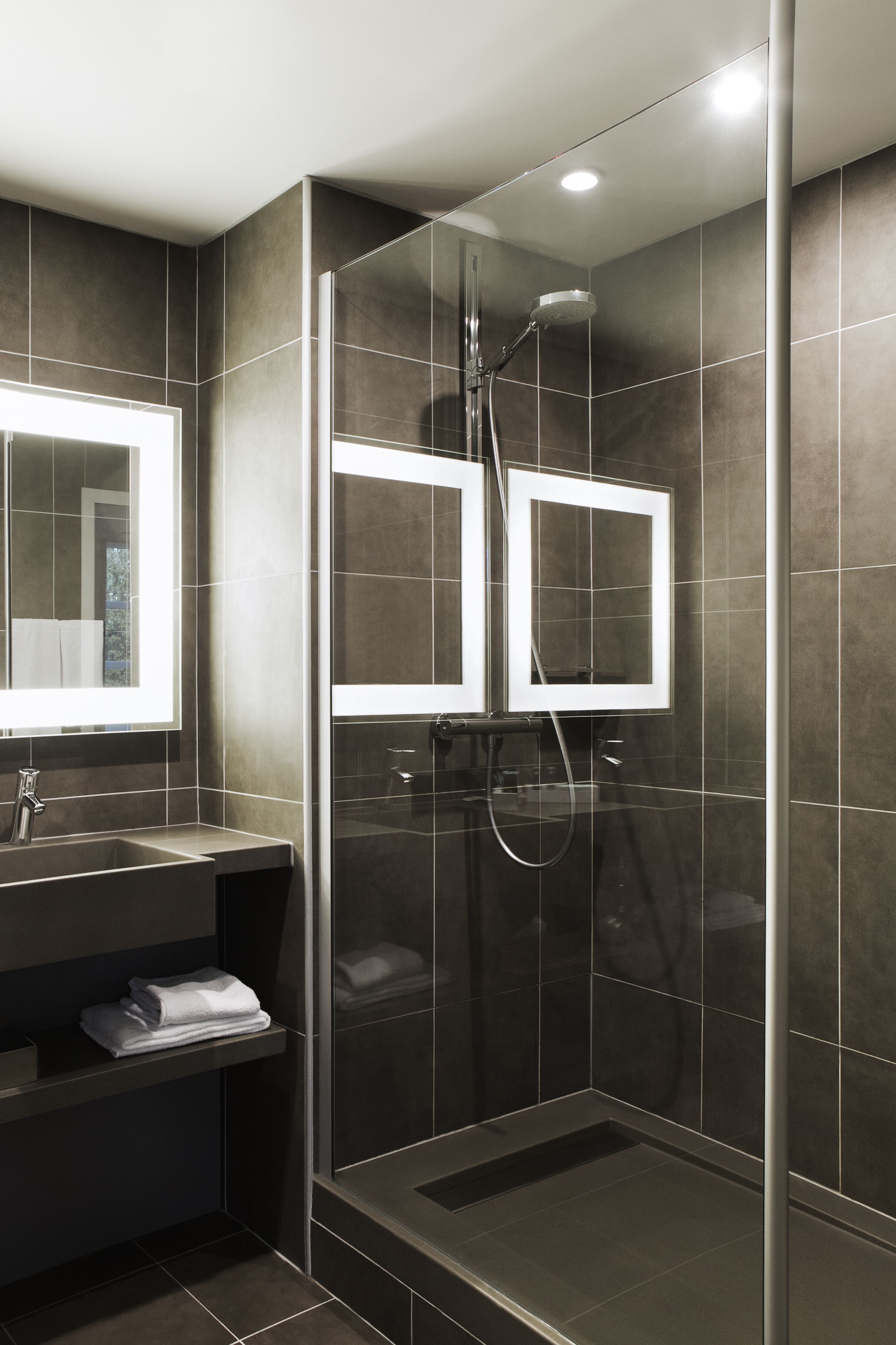 eco-friendly toiletries, hair dryer, towels