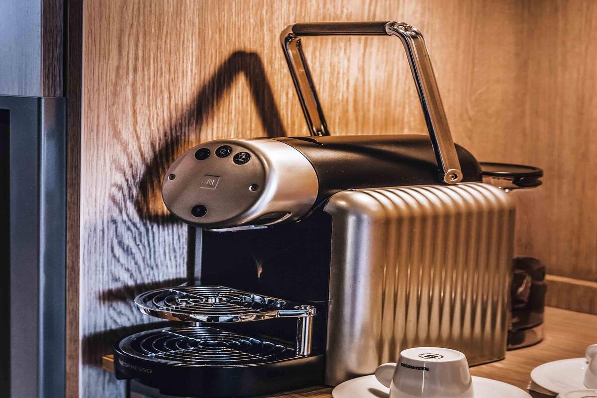 Premium bedding, free minibar, in-room safe, desk
