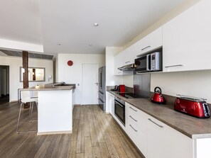 Superior Apartment, Multiple Beds