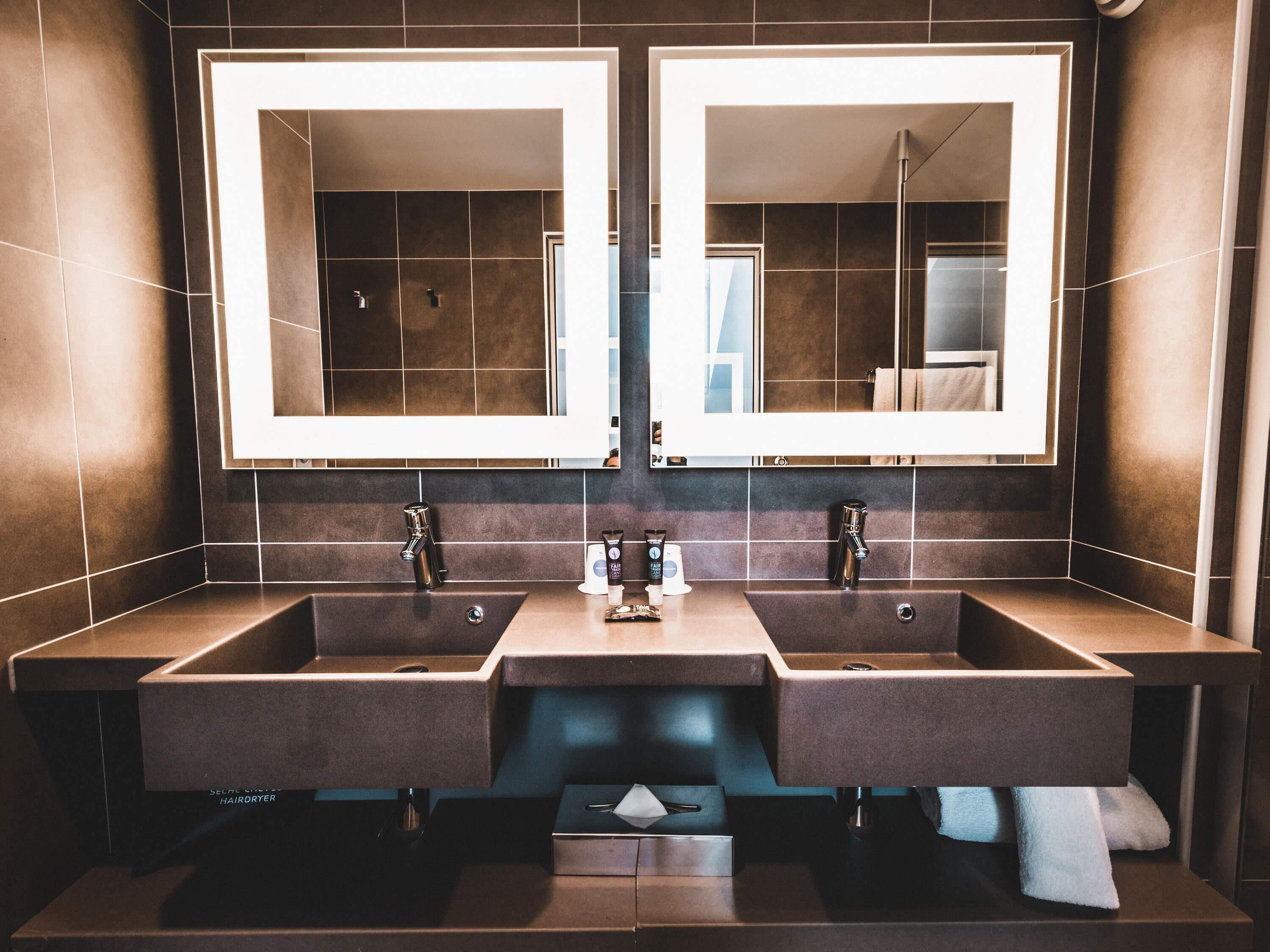 Superior-Zimmer, 2 Einzelbetten | Hochwertige Bettwaren, kostenlose Minibar, Zimmersafe, Schreibtisch