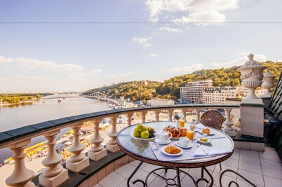 Fairmont Grand Hotel Kyiv