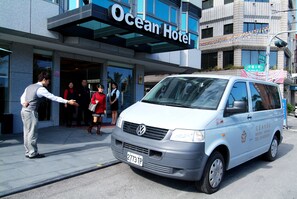 Airport shuttle - Hotel Ocean (Hualien City)