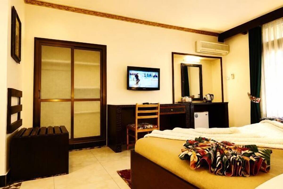 In-room safe, iron/ironing board (on request), WiFi (free), bed sheets
