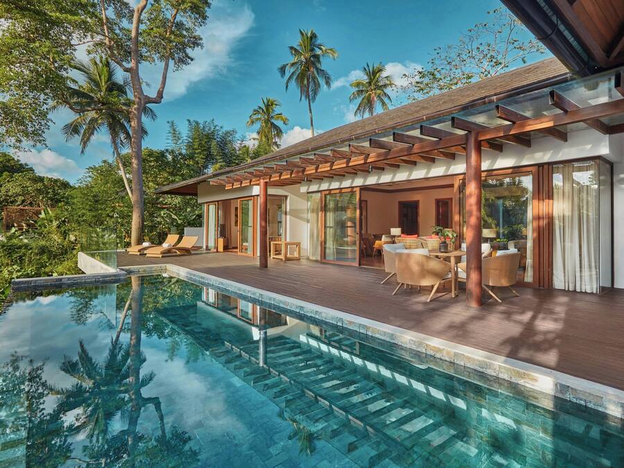 Phòng Royal, 2 phòng ngủ, quang cảnh vườn | Hồ bơi | 3 hồ bơi ngoài trời, dù/ô trên bãi biển/hồ bơi, ghế dài tắm nắng