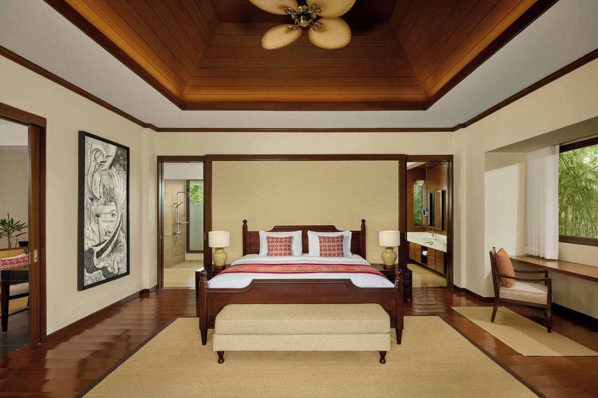 Royal Villa, 2 Bedrooms, Private Pool, Mountain View | In-room safe, desk, WiFi (free), bed sheets