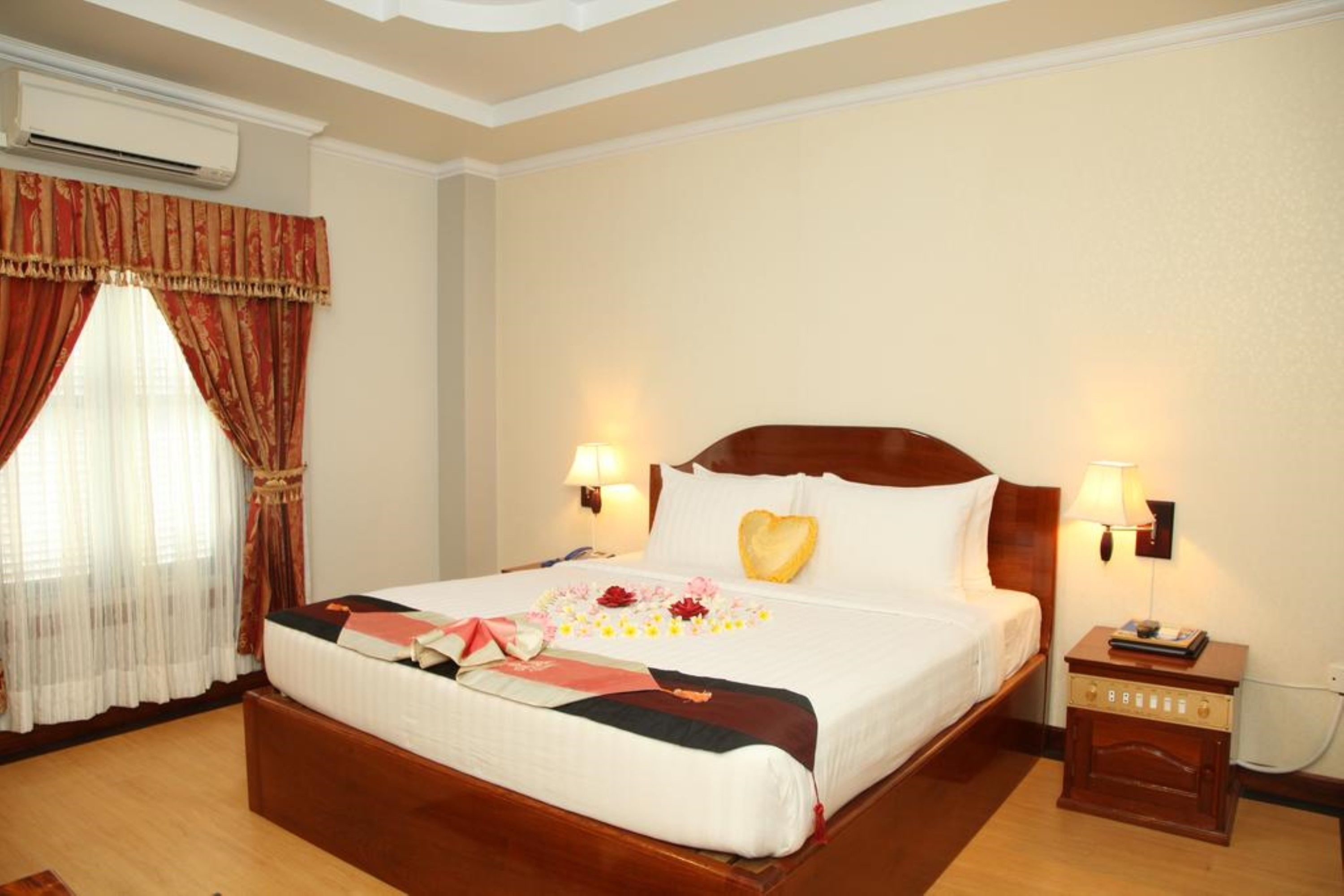 Phòng đôi Superior | Minibar, két bảo mật tại phòng, trang trí khác biệt 