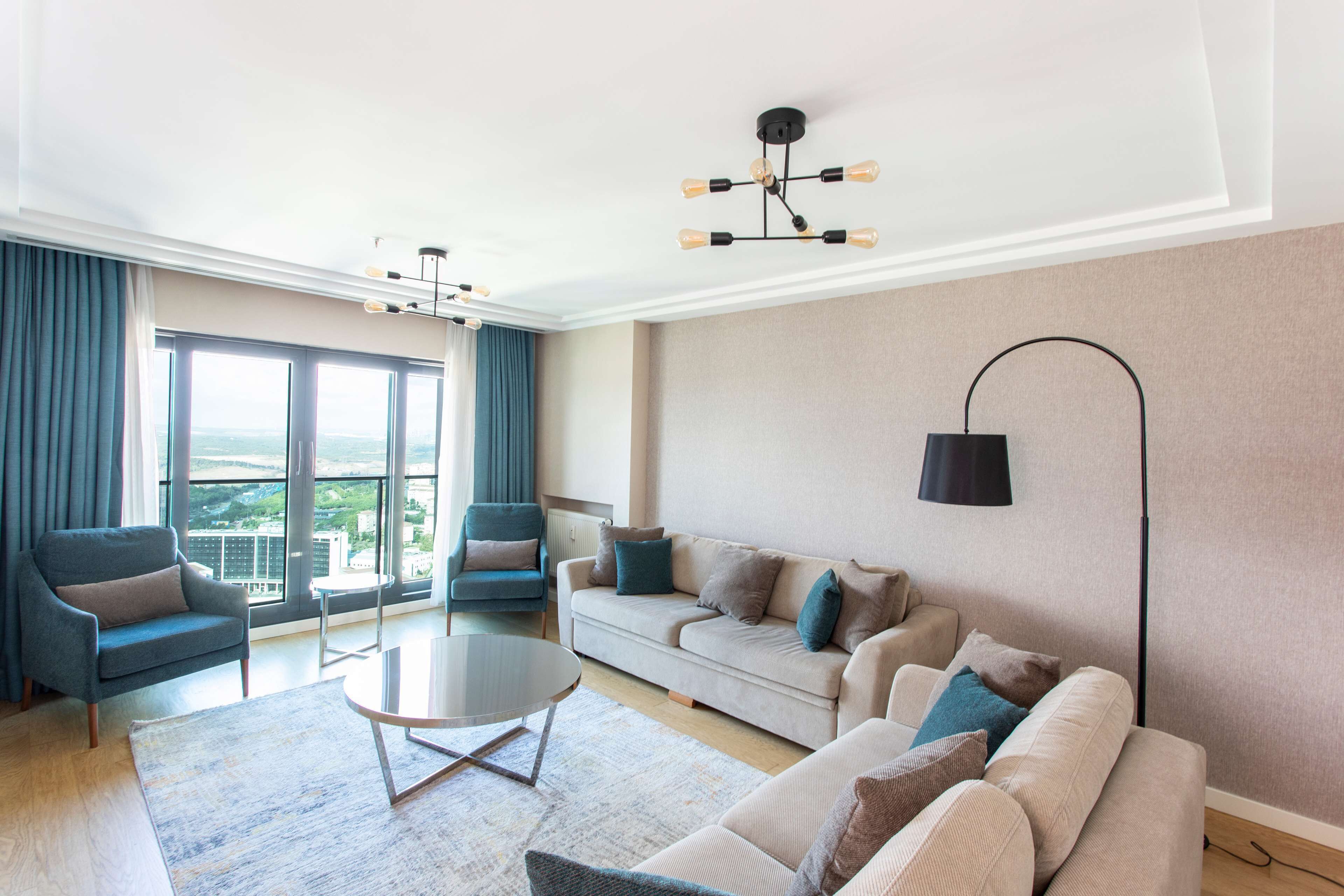 Hochwertige Bettwaren, Select-Comfort-Betten, Zimmersafe, Schreibtisch