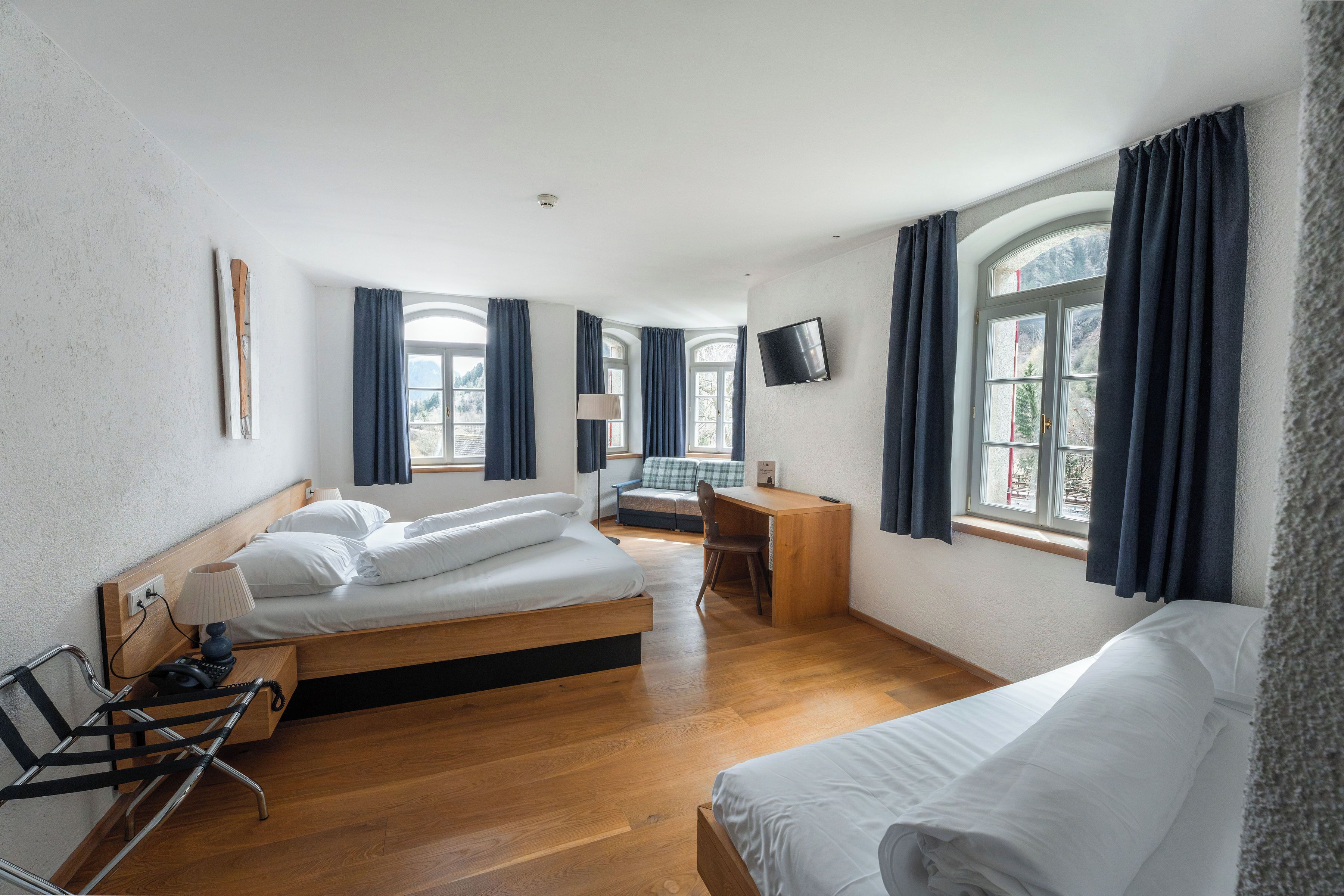 Triple Room, Private Bathroom | Hypo-allergenic bedding, individually furnished, desk, laptop workspace