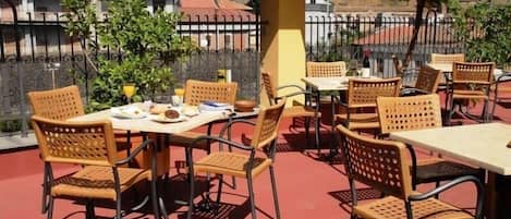 Frühstück, Mittagessen, Abendessen, italienische Küche