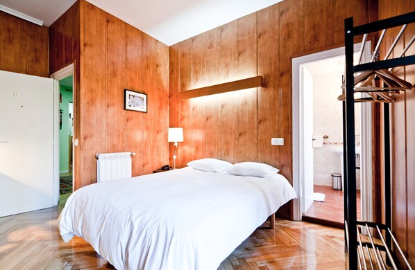 Down duvets, desk, iron/ironing board, cots/infant beds