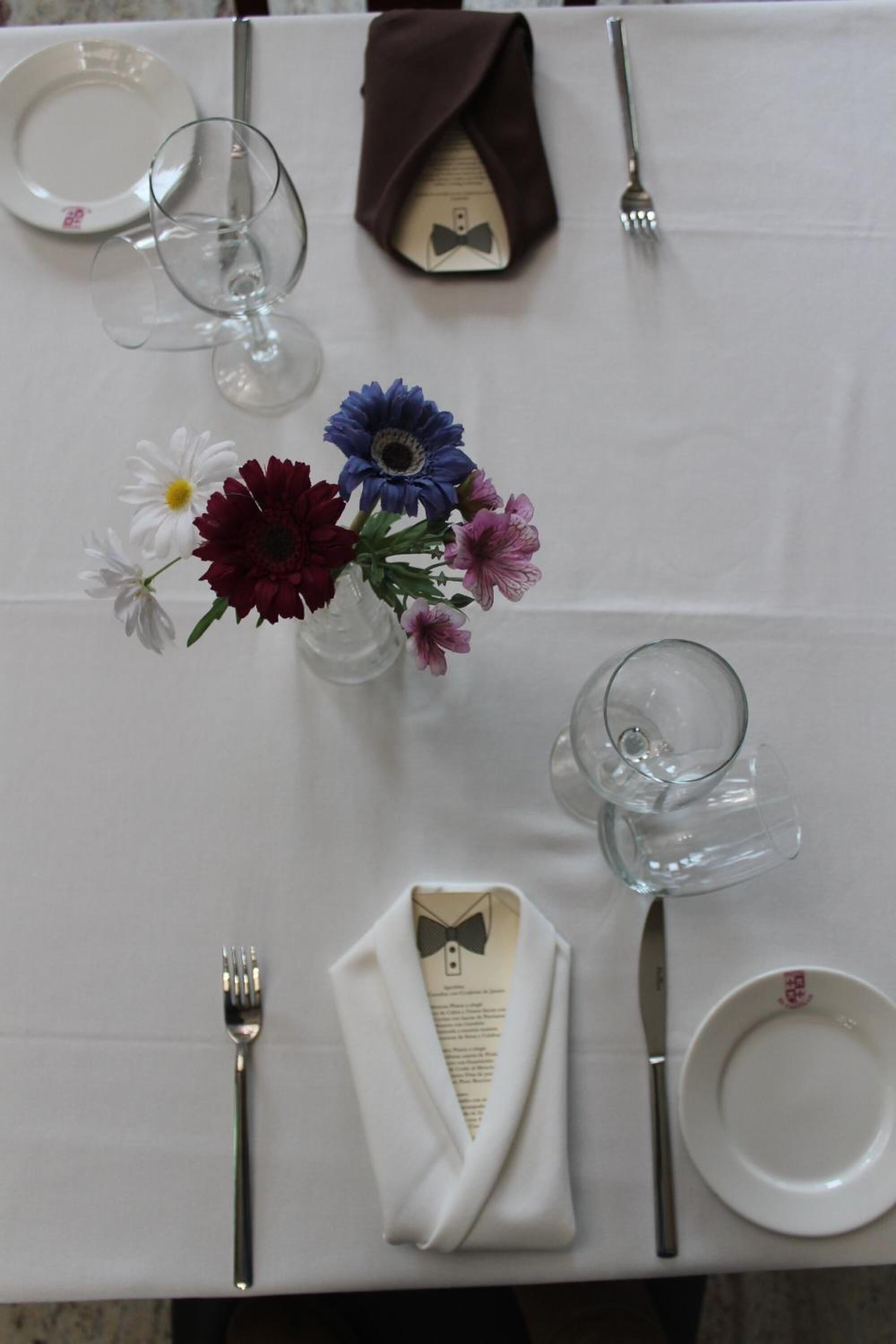 lunch and dinner served