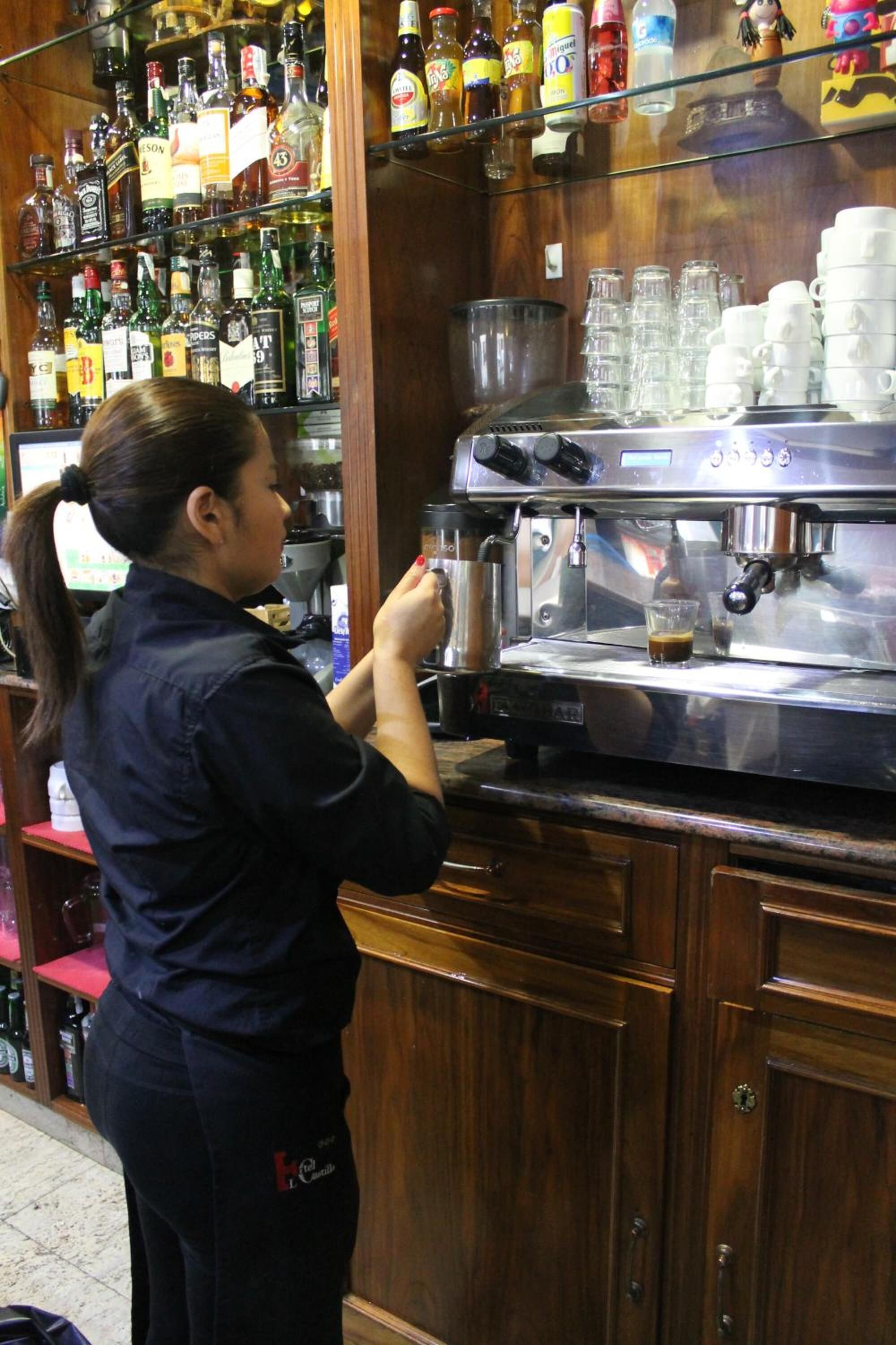 lunch and dinner served