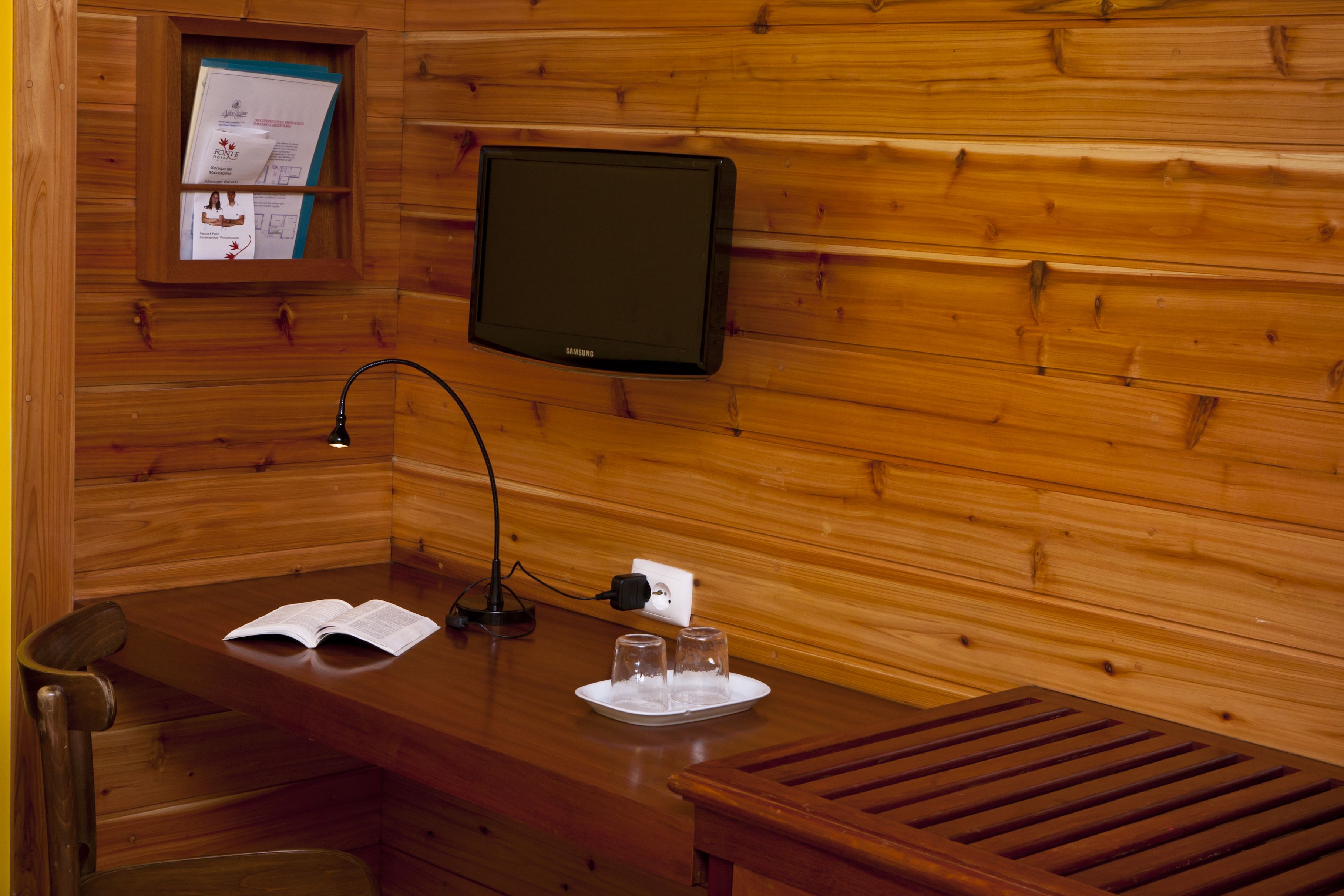 standard double room (1 or 2 guests) | room amenity